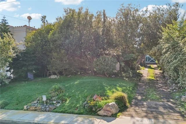 1652 Voorhees, Manhattan Beach, CA 90266