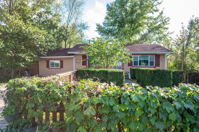 4104 LAMP LN, Columbia, MO 65202