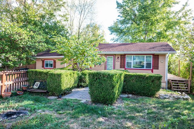 4104 LAMP LN, Columbia, MO 65202