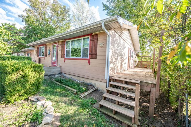 4104 LAMP LN, Columbia, MO 65202