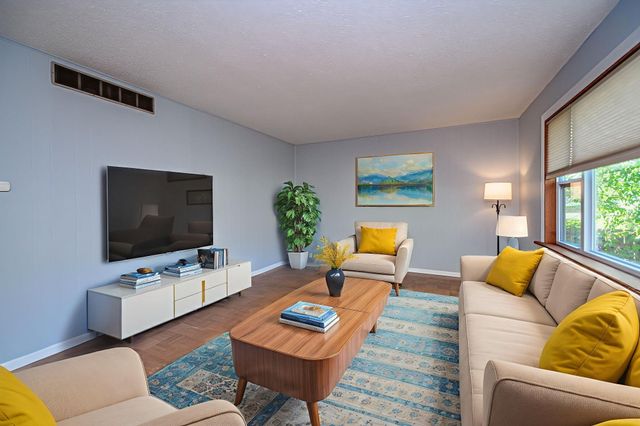 4104 LAMP LN, Columbia, MO 65202