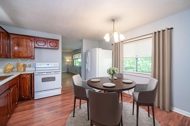 4104 LAMP LN, Columbia, MO 65202