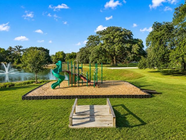8707 Water Oak Drive, Tomball, TX 77375