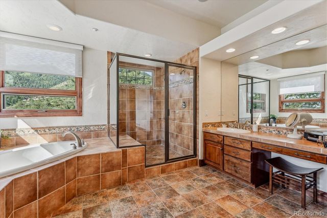 9560 Bear Claw Drive, Littleton, CO 80127