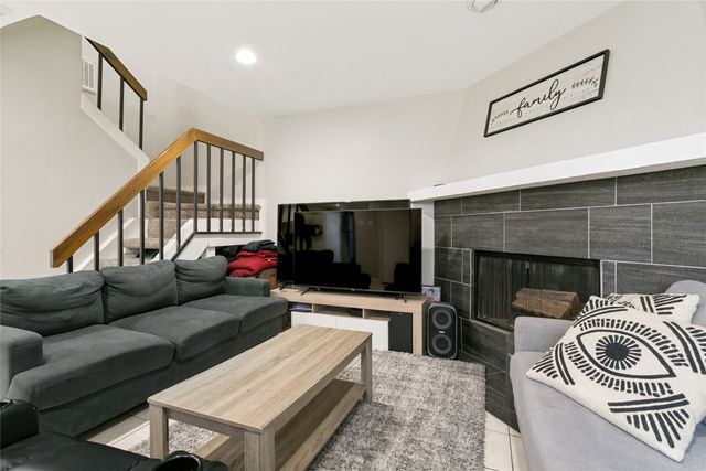 5626 Preston Oaks Road 9A, Dallas, TX 75254