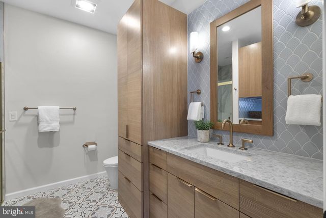 1100 S RIVER LANDING RD, Edgewater, MD 21037