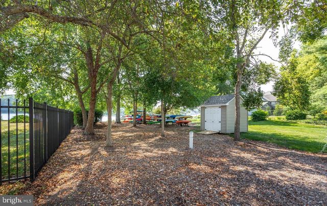 1100 S RIVER LANDING RD, Edgewater, MD 21037