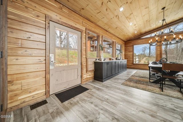 2459 Hawks Nest Way, Sevierville, TN 37862