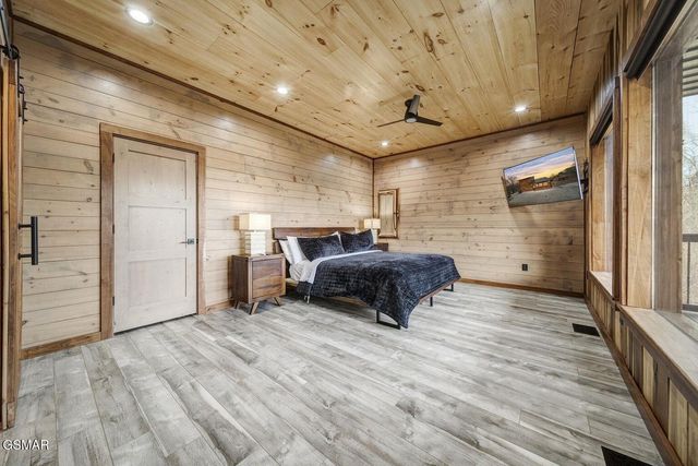 2459 Hawks Nest Way, Sevierville, TN 37862