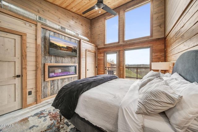 2459 Hawks Nest Way, Sevierville, TN 37862