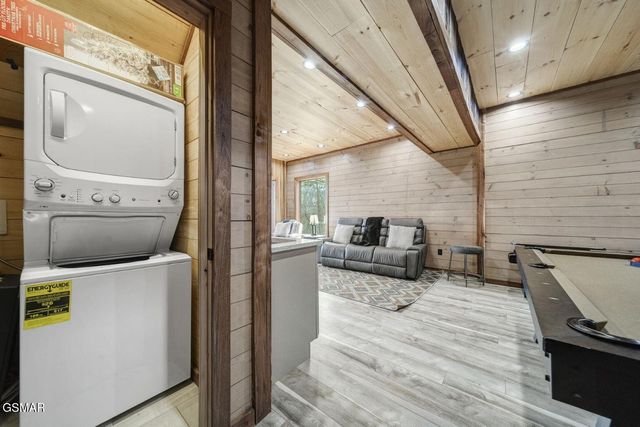 2459 Hawks Nest Way, Sevierville, TN 37862