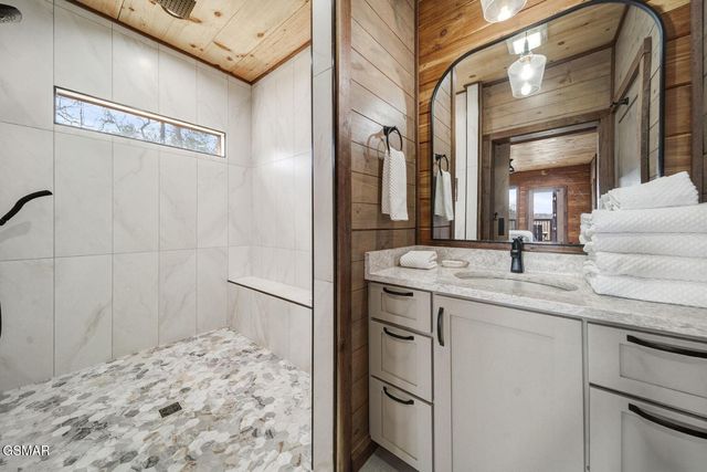 2459 Hawks Nest Way, Sevierville, TN 37862