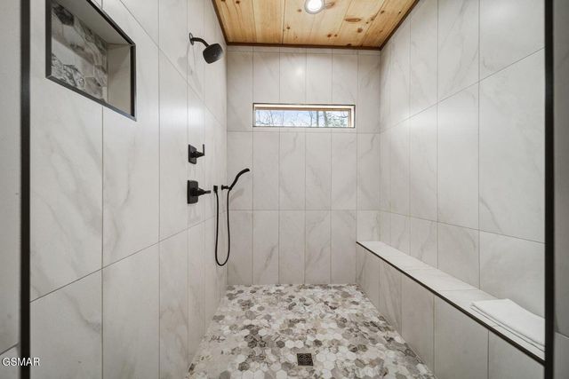 2459 Hawks Nest Way, Sevierville, TN 37862