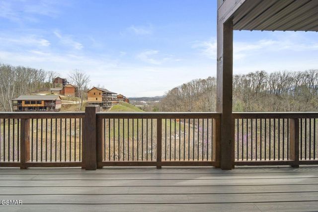2459 Hawks Nest Way, Sevierville, TN 37862