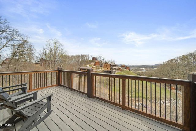2459 Hawks Nest Way, Sevierville, TN 37862