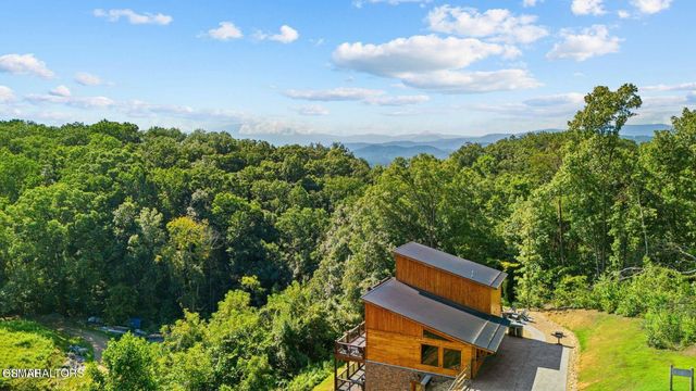 2459 Hawks Nest Way, Sevierville, TN 37862