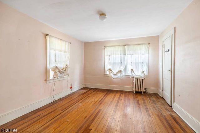 300 Van Buren Ave, Teaneck Twp., NJ 07666