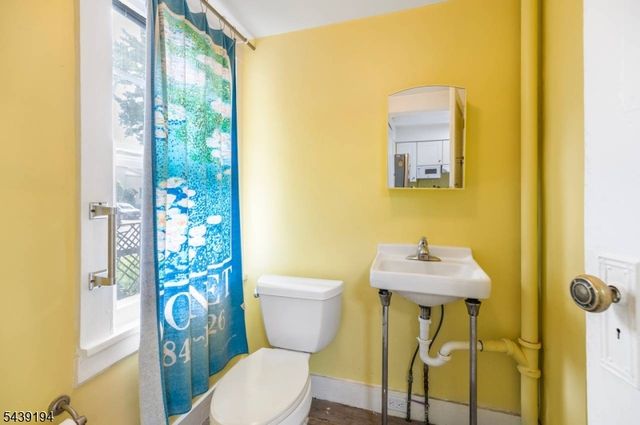 300 Van Buren Ave, Teaneck Twp., NJ 07666