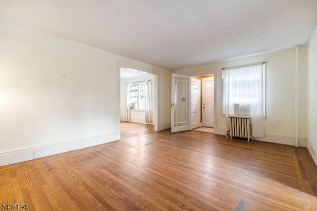 300 Van Buren Ave, Teaneck Twp., NJ 07666