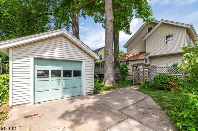 300 Van Buren Ave, Teaneck Twp., NJ 07666