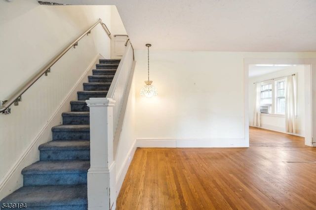 300 Van Buren Ave, Teaneck Twp., NJ 07666