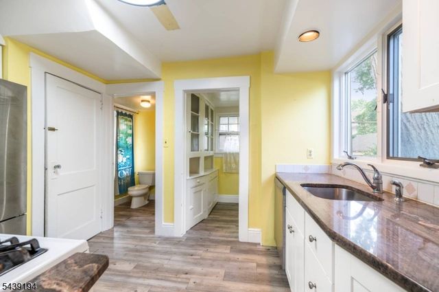 300 Van Buren Ave, Teaneck Twp., NJ 07666