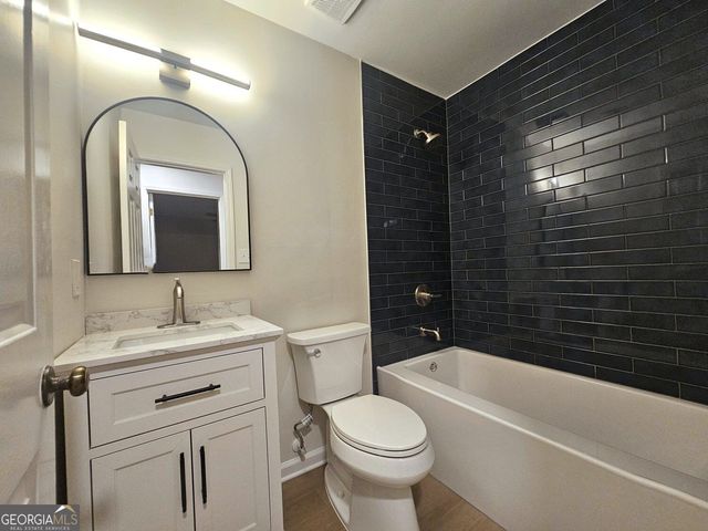 2270 Newport Landing, Alpharetta, GA 30009
