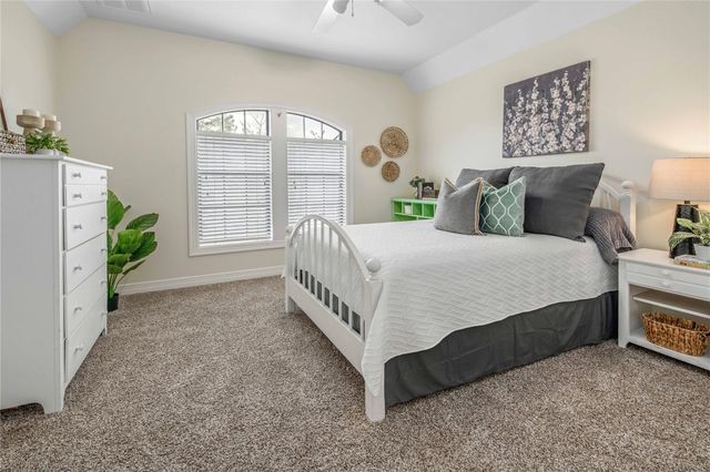 8419 Wildewood CIR, College Station, TX 77845