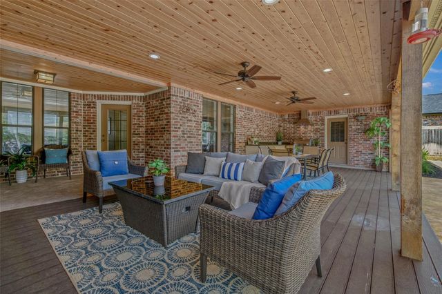 8419 Wildewood CIR, College Station, TX 77845