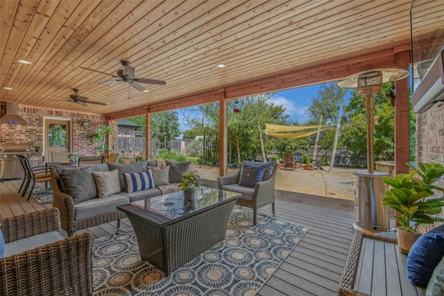 8419 Wildewood CIR, College Station, TX 77845