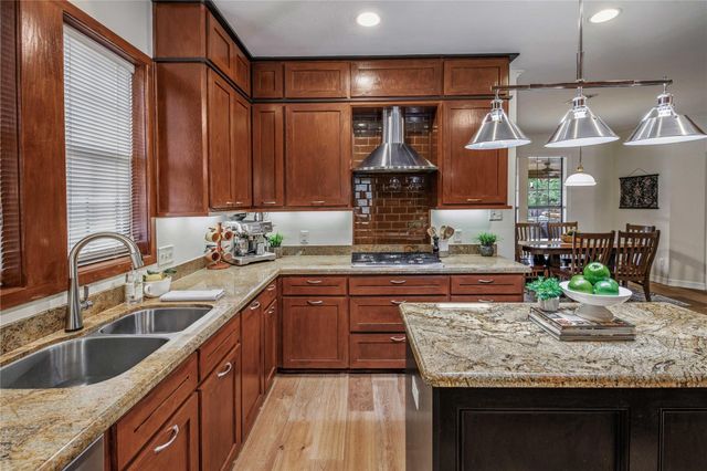 8419 Wildewood CIR, College Station, TX 77845