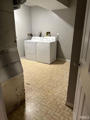 1326 N Woodburn Avenue, Bloomington, IN 47404