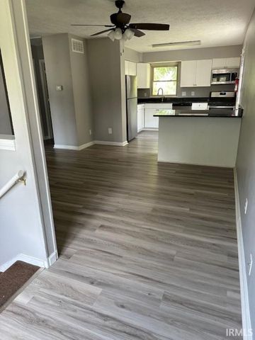 1326 N Woodburn Avenue, Bloomington, IN 47404