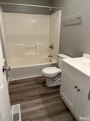 1326 N Woodburn Avenue, Bloomington, IN 47404