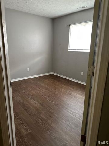 1326 N Woodburn Avenue, Bloomington, IN 47404