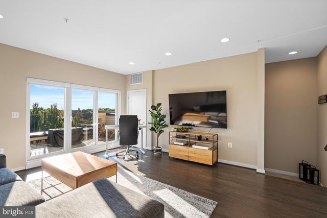 22966 CABRAL TER, Brambleton, VA 20148