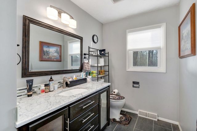 2240 W Alta Street, Springfield, MO 65810