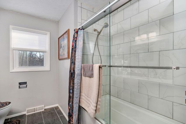 2240 W Alta Street, Springfield, MO 65810