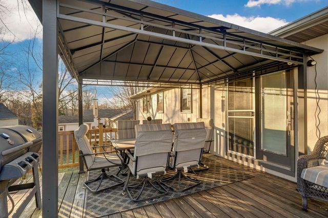 2240 W Alta Street, Springfield, MO 65810