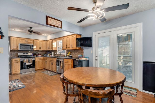 2240 W Alta Street, Springfield, MO 65810