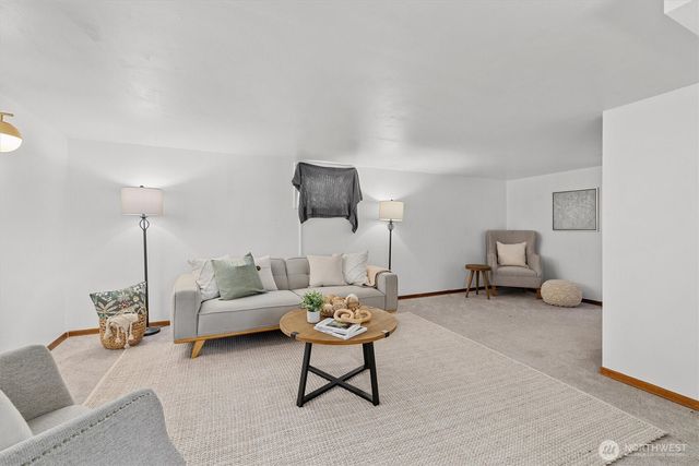 1211 N 3rd Street, Renton, WA 98057