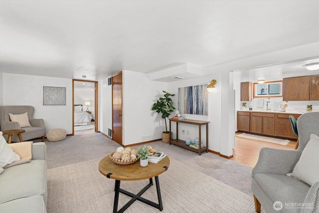 1211 N 3rd Street, Renton, WA 98057