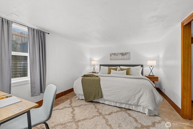 1211 N 3rd Street, Renton, WA 98057