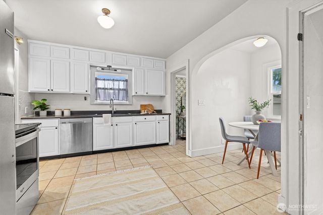 1211 N 3rd Street, Renton, WA 98057