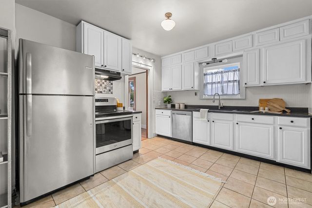 1211 N 3rd Street, Renton, WA 98057