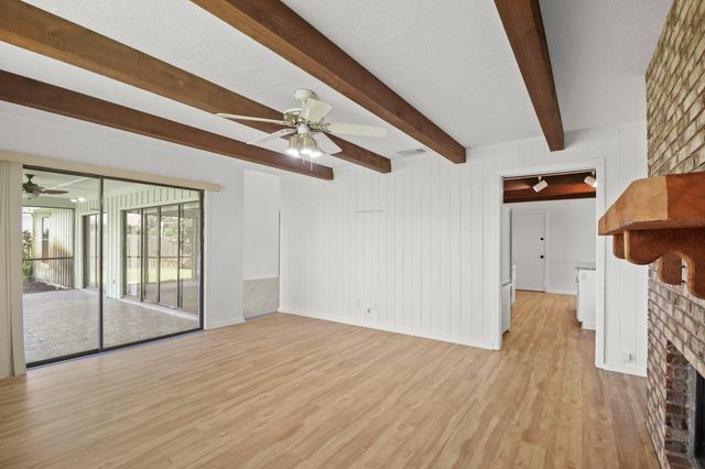 65 W Pinehill Trl W W, Tequesta, FL 33469