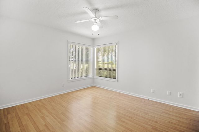 65 W Pinehill Trl W W, Tequesta, FL 33469
