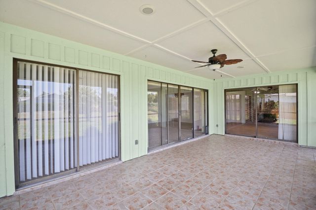 65 W Pinehill Trl W W, Tequesta, FL 33469