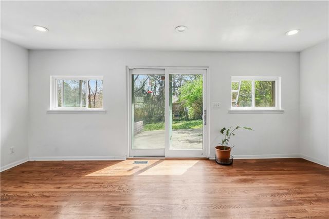 545 E North Street, Fayetteville, AR 72701