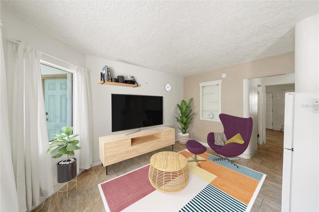 901 3RD STREET N 8, St Petersburg, FL 33701